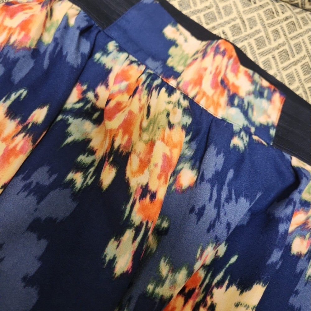 Mini skirt - Picture 3 of 3